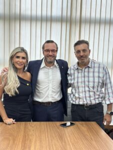O Delegado Francischini é o novo presidente do PL Curitiba. O deputado foi convidado assumir o partido na capital dos Paraná pelo pré-candidato a presidência da República, Flávio Bolsonaro.